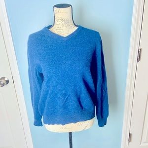 TAHARI 100 % CASHMERE SWEATER, SIZE - XL
